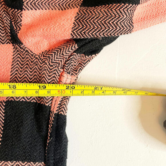 The Flat Head Men's Medium Button-Up Shirt - Pink & Black Checkered - Picture 9 of 10